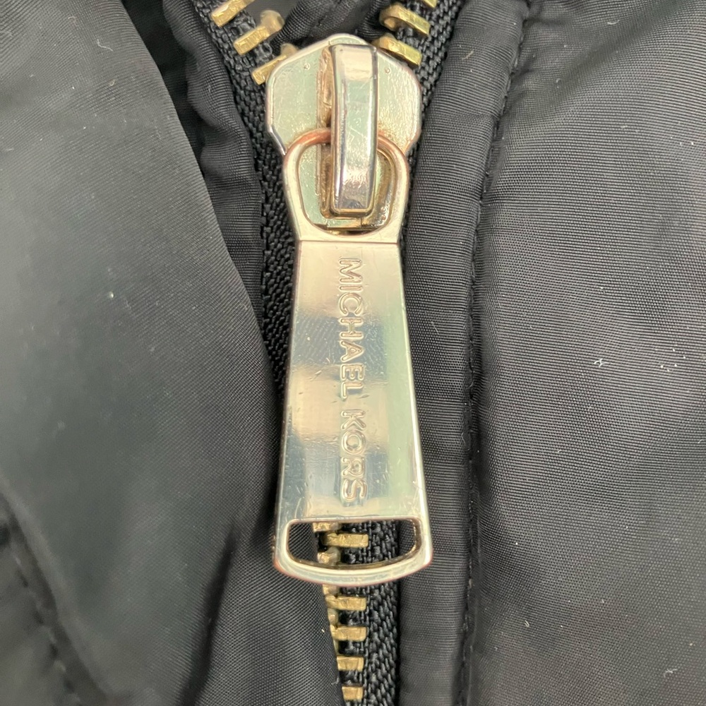 Michael Kors Women’s Black with Gold Buttons Puffer Jacket Size: Medium - Picture 4 of 7